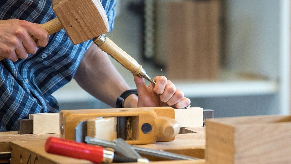 Die hohe Inflation hat die Umsätze im deutschen Handwerk 2022 kräftig steigen lassen.