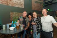 So war es bei der 90er Party in der Legendenhalle der Motorworld in BB bei bester Stimmung