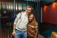 So war es bei der 90er Party in der Legendenhalle der Motorworld in BB bei bester Stimmung