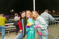 So war es bei der 90er Party in der Legendenhalle der Motorworld in BB bei bester Stimmung