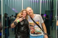 So war es bei der 90er Party in der Legendenhalle der Motorworld in BB bei bester Stimmung