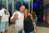 So war es bei der 90er Party in der Legendenhalle der Motorworld in BB bei bester Stimmung