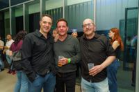 So war es bei der 90er Party in der Legendenhalle der Motorworld in BB bei bester Stimmung