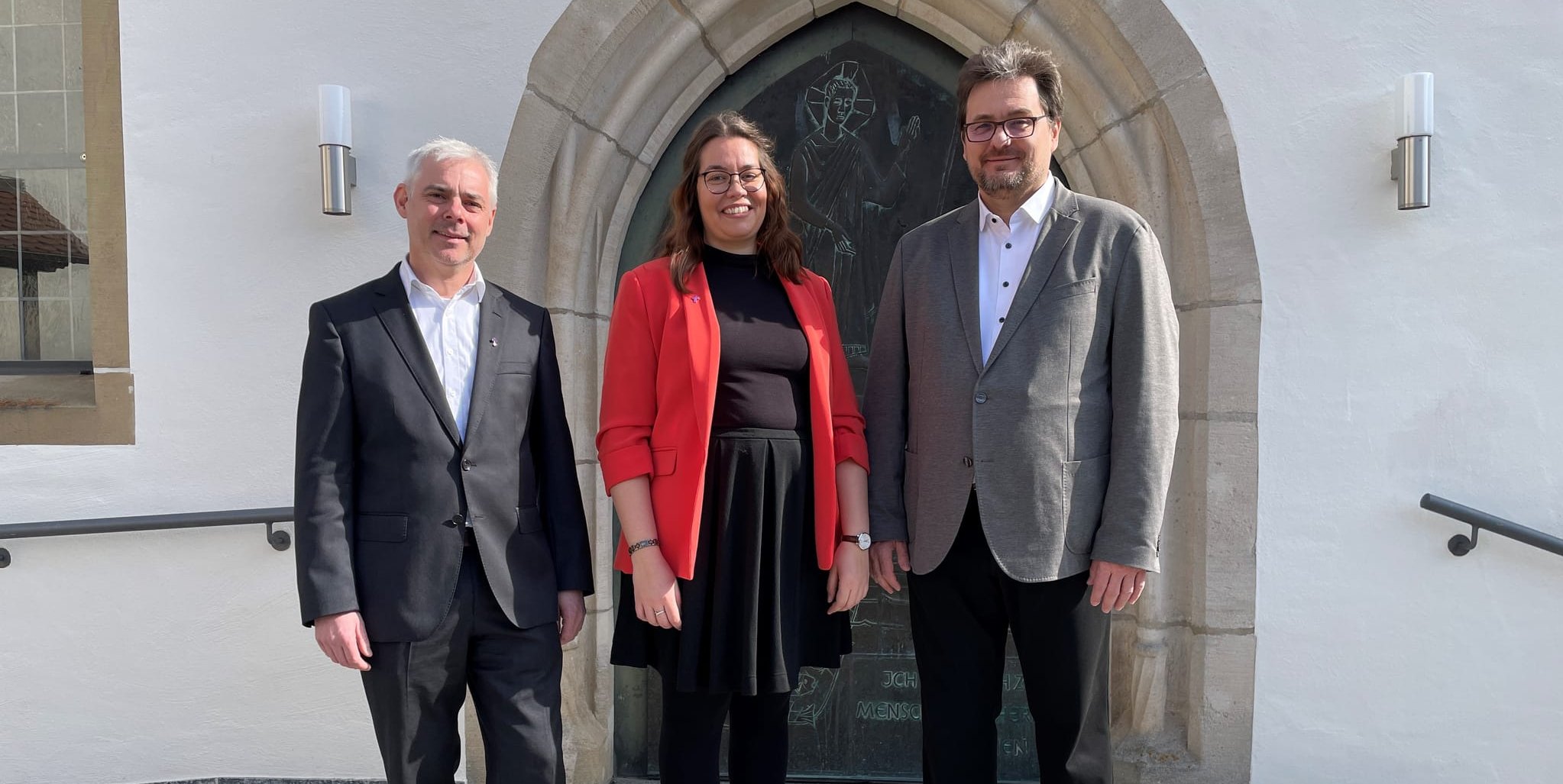 Vorsitzender des Kirchengemeinderats Martin Tomtschko, Pfarrerin Brigitte Frauendorfer, Dekan Markus Frasch (von links)