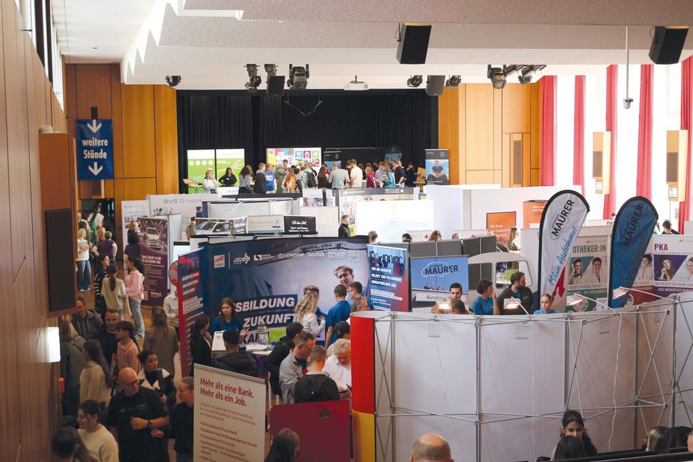 Zahlreiche Ausbildungssuchende informierten sich auf der IBIS in der Holzgerlinger Stadthalle.