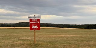 Das bisherige Polofeld soll künftig wieder als Acker genutzt werden.