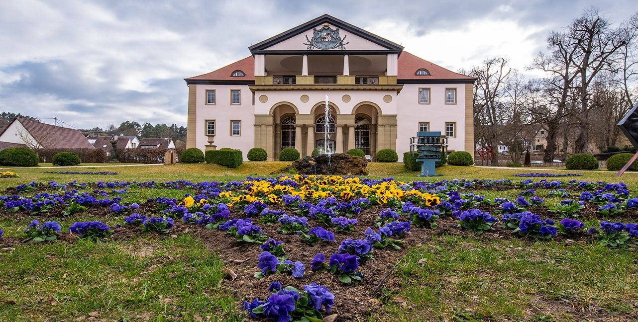 In der Jahresschlusssitzung im Dätzinger Schloss ging es in der Eröffnungsbilanz um den Besitz der Gemeinde.