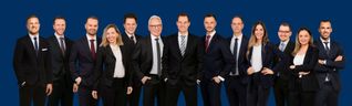 EBERSPÄCHER Rechtsanwälte Steuerberater (von links): Jan Masek, Dr. Florian Stark, Marcel Krautter, Nathalie Schaller, Falco Schulz, Reinhart Eberspächer, Dr. Marc-Oliver Eberspächer, Martin Mosat, Matthias Kneissl, Natascha Frech, Simon Mayer, Cansu Ferhatoglu und Dennis Czerwinski.