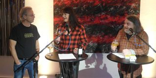 Werner und Kerstin Dinkelaker (von links) mit Martin Droschke.