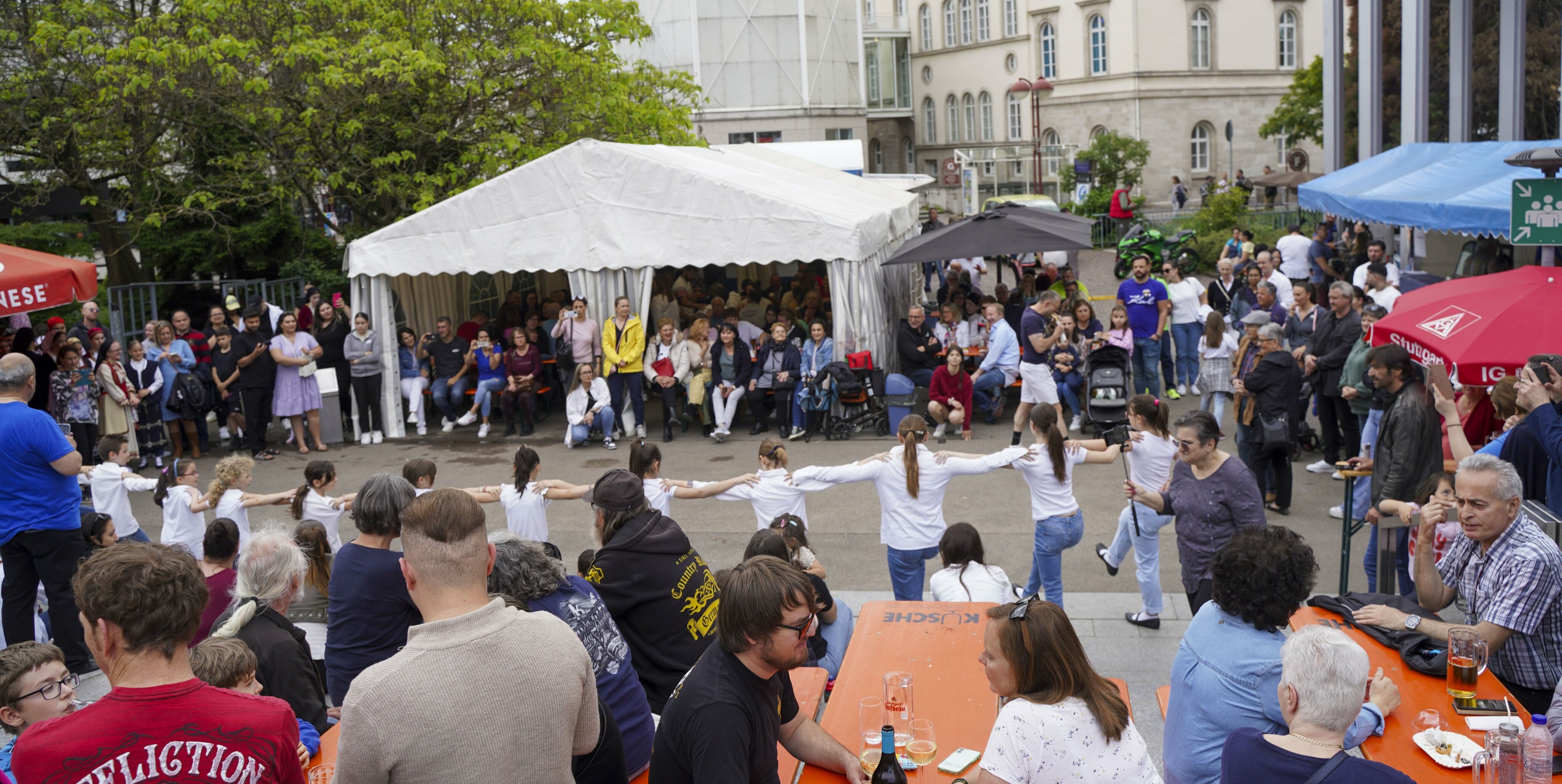 Drei Tage lang hat die griechische Gemeinde mit vielen Freunden vor dem Sindelfinger Rathaus ihr Kulturfest gefeiert.