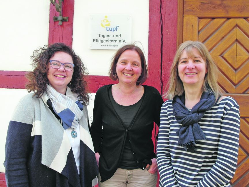 Das Team des Vereins „Tages- und Pflegeeltern Kreis Böblingen“ (von links): Marion Röcker, Beate Klein, Suanne Dreher. Bild: Staber