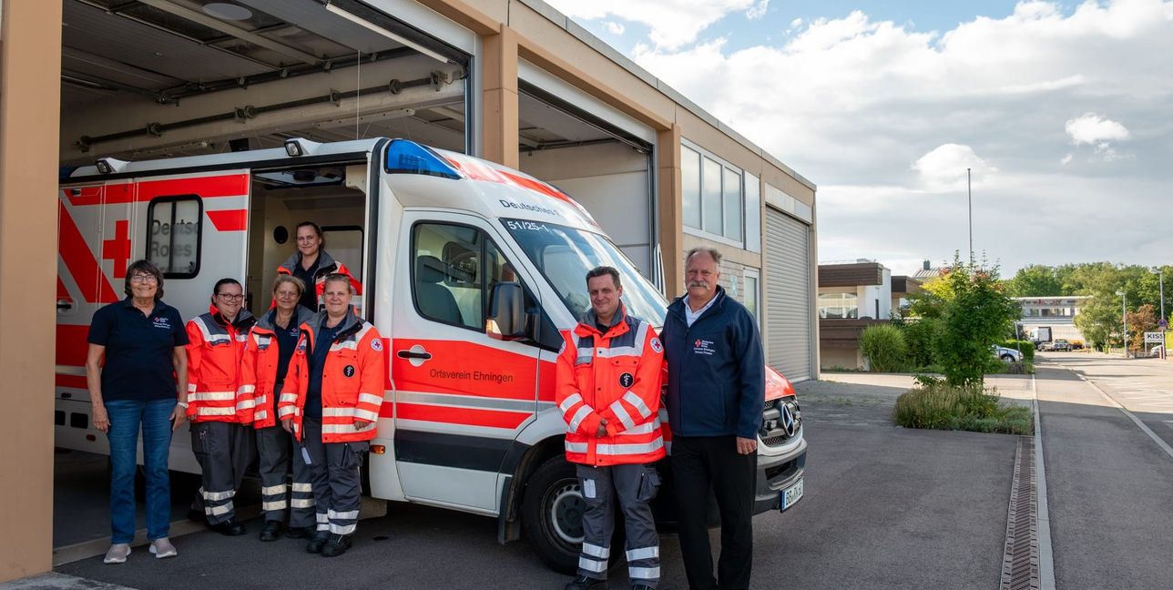 Der DRK Ortsverein Ehningen sorgt mit neuem Fahrzeug für Sicherheit bei Veranstaltungen.