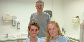 Dr. Leo Birg (hinten) und seine Nachfolger Dr. Lennard und Luise Wehr.