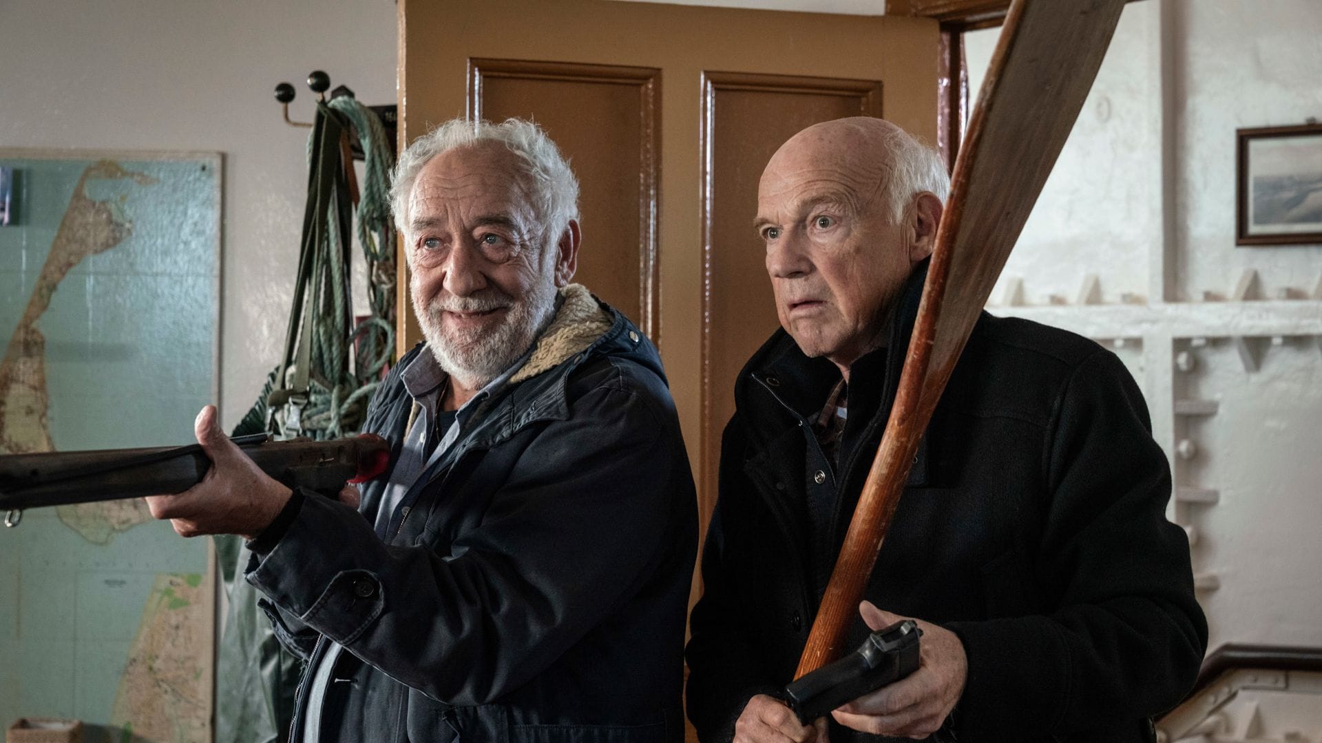 Vielen Älteren gefällt’s: Ingo Osborn (Dietrich Hollinderbäumer, re.) und Olaf Bolt (Dieter Hallervorden) in „Nord Nord Mord“