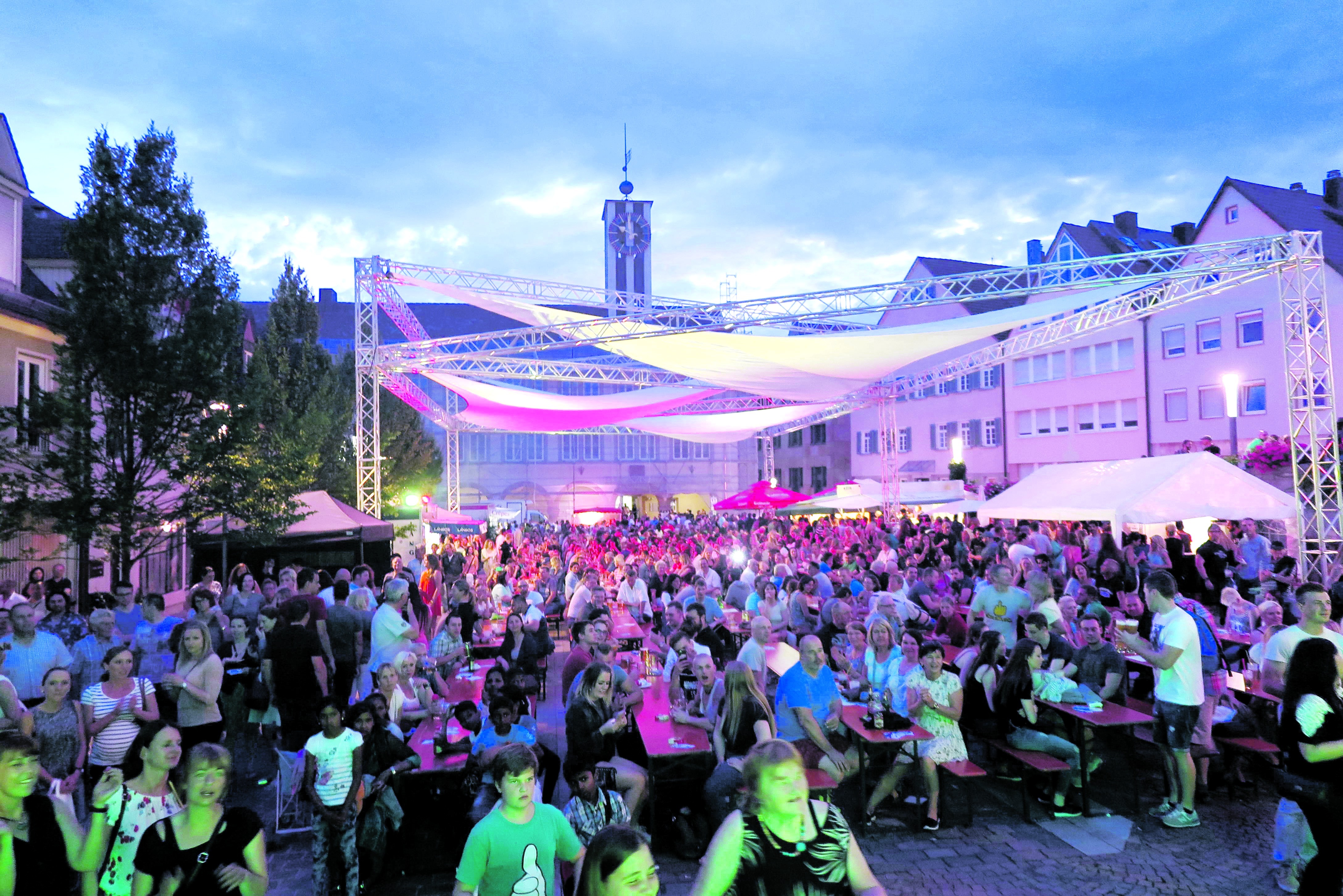 Der Marktplatz ist eines der Zentren beim Böblinger Stadtfest. Bild: z
