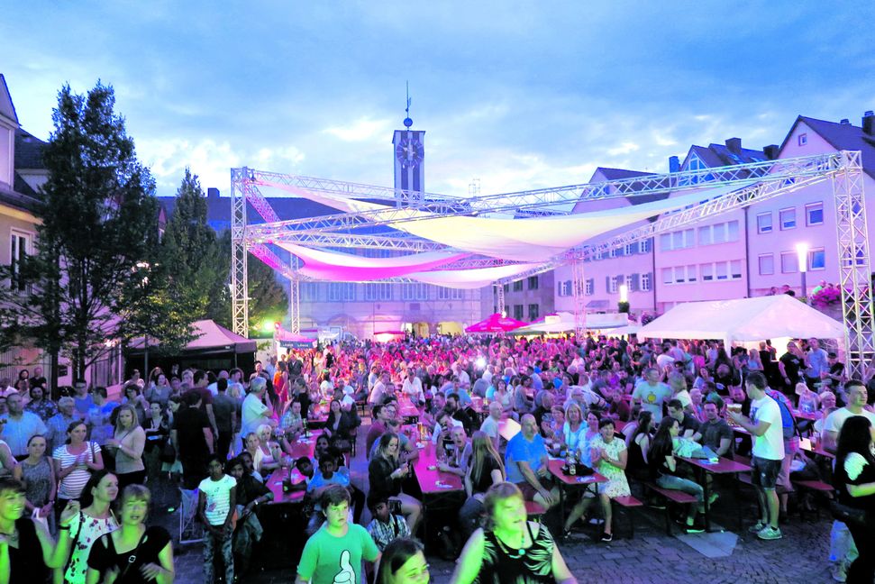Der Marktplatz ist eines der Zentren beim Böblinger Stadtfest. Bild: z