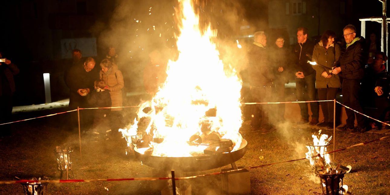 Am 17. Februar wird das große Feuer entzündet.