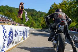 Ein Wochenende voller Motorräder, Live-Musik und 1/8-Meile-Sprints erwartete die Gäste beim Glemseck 101.