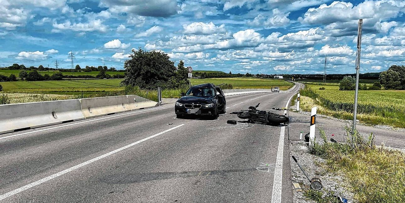 Für den Biker kam jede Hilfe zu spät. Bild: SDMG / Dettenmeyer