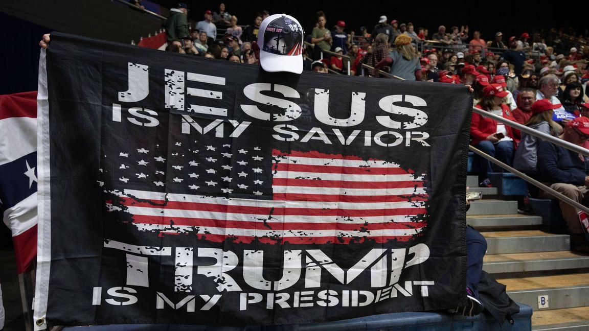 Wahlkampfberanstaltung im März 2024 in Georgia: Jesus ist mein Erlöser, Trump ist mein Präsident.“