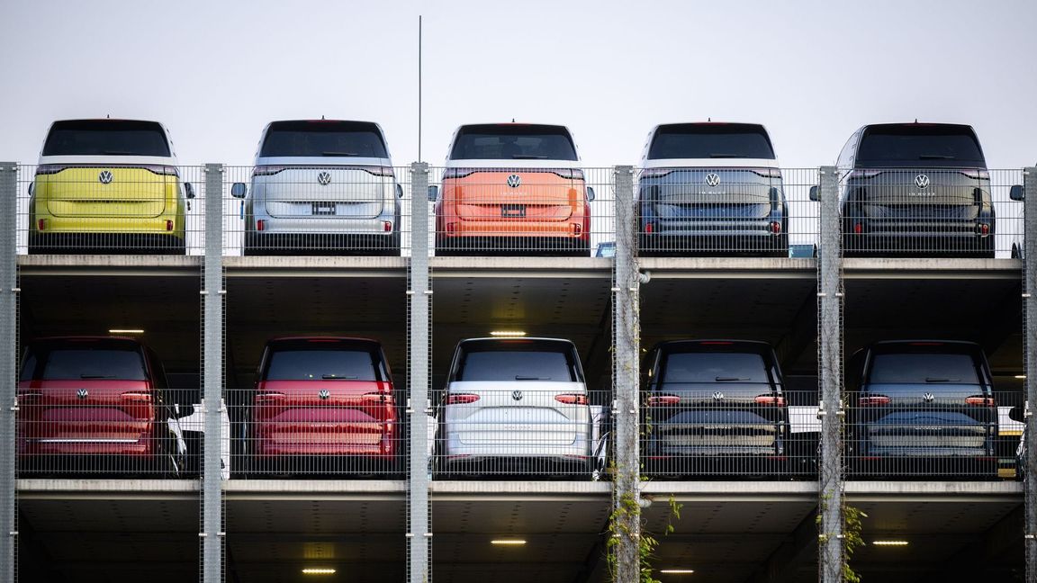 Die Industrie muss den Autoabsatz auch 2025 mit Rabattten ankurbeln.