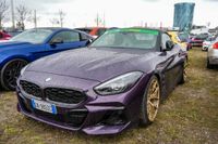 Edle Autos locken am Wochenende die Massen aufs Flugfeld.