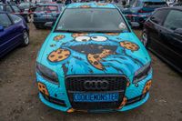Edle Autos locken am Wochenende die Massen aufs Flugfeld.