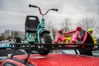 Edle Autos locken am Wochenende die Massen aufs Flugfeld.