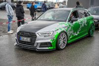 Edle Autos locken am Wochenende die Massen aufs Flugfeld.