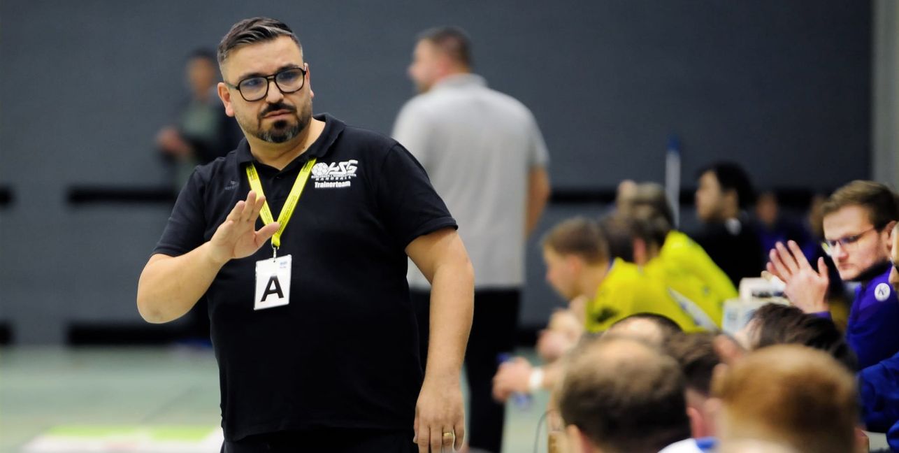 „Das ist das stärkste Team der Liga“, sagt HSG-Trainer Marco Cece über den kommenden Gegner.