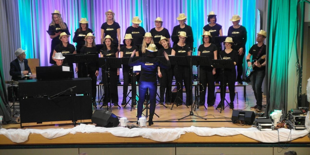 Wenn die GSV-Chöre einladen, muss auch gesungen werden, ist doch klar.