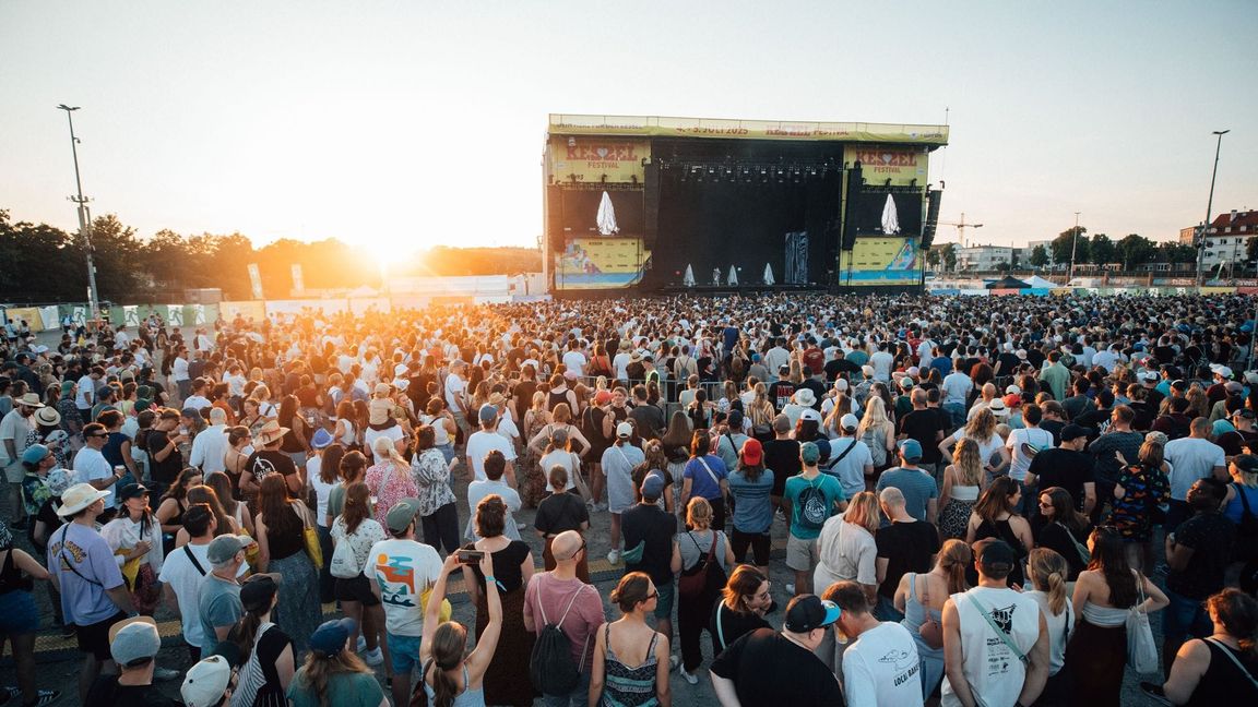 EIndrücke vom ersten Tag des Kesselfestivals: Hier der Auftritt von Deichkind