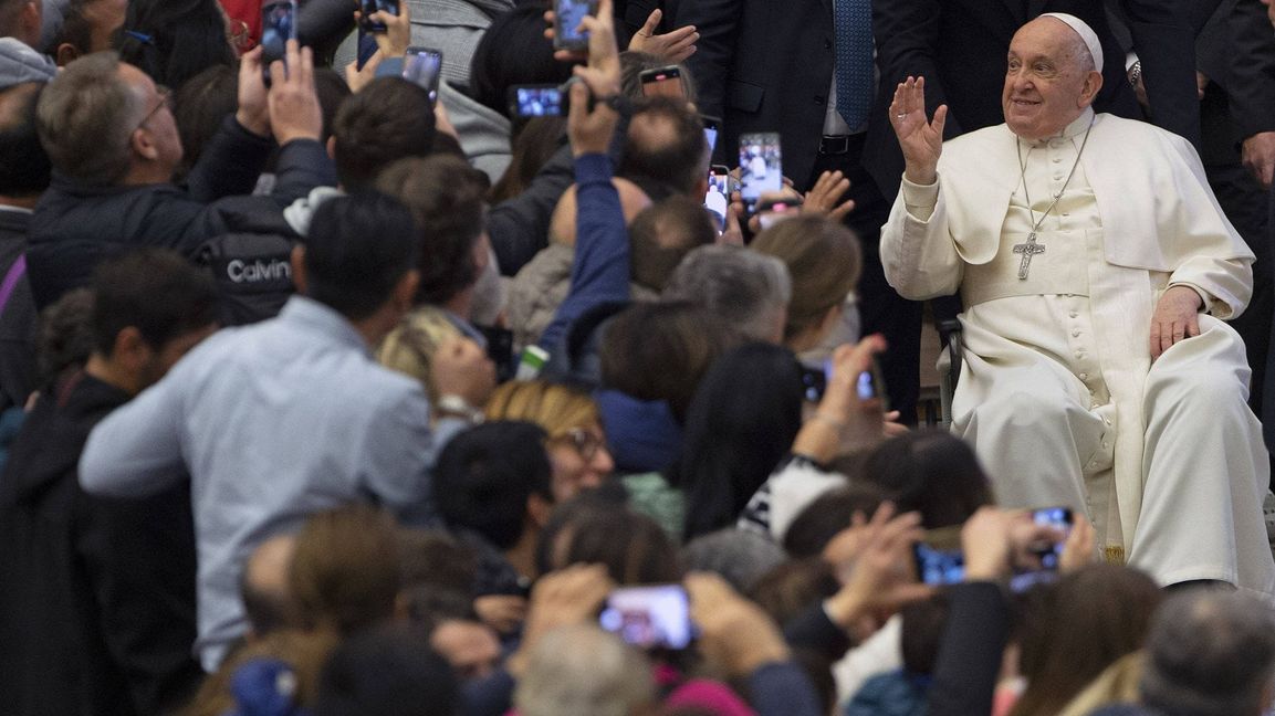 Franziskus geht als Papst der Herzen in die Geschichte ein. Hier im Dezember 2023 bei einer seiner wöchentlichen Generalaudienzen im Vatikan.
