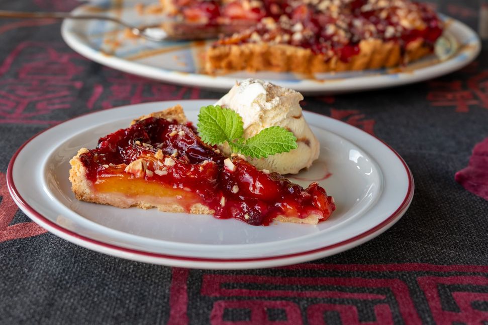 Nektarinentarte mit Sauerkirschmarmelade Bild: Nüßle