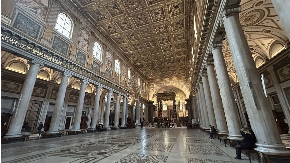 Innenraum der Kirche Santa Maria Maggiore, in der Papst Franziskus begraben werden möchte.