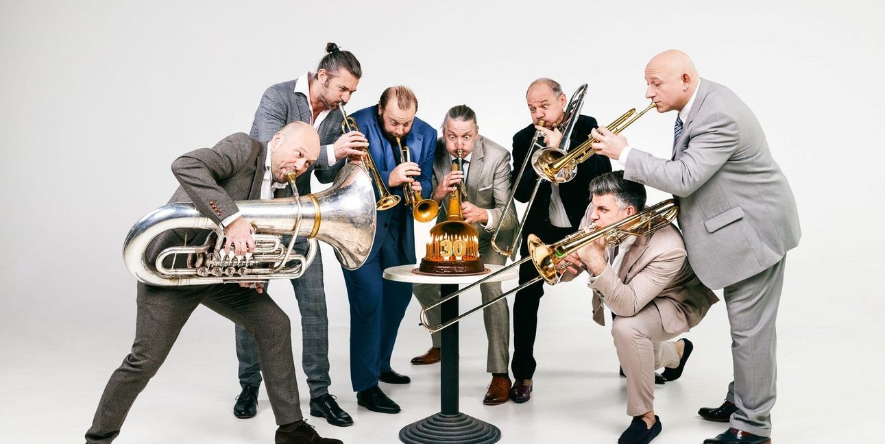 „Mnozil Brass“ aus Österreich spielen beim Jubiläum der Stadtkapelle Böblingen.