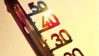Tatsächlich ging der DWD zuvor von 1,9 Grad mehr seit 1881 aus. Doch die Berechnungsweise, die zu dieser Zahl führte, sei von der Realität überholt, sagen Klimaforscher.