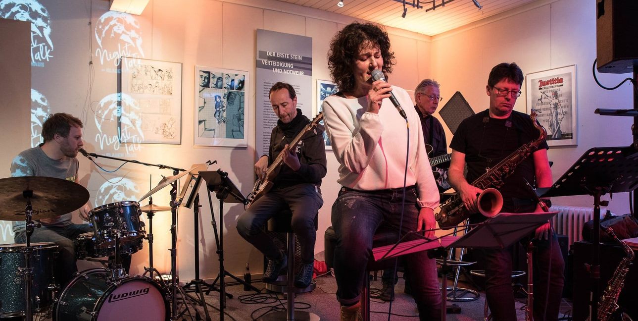 Einmal im Monat regiert im Blauen Haus der Jazz.