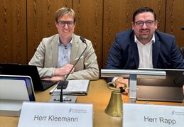 Rücken den Fachkräftemangel in den Fokus: Oberbürgermeister Markus Kleemann (links) und Wirtschaftsförderer Felix Rapp.