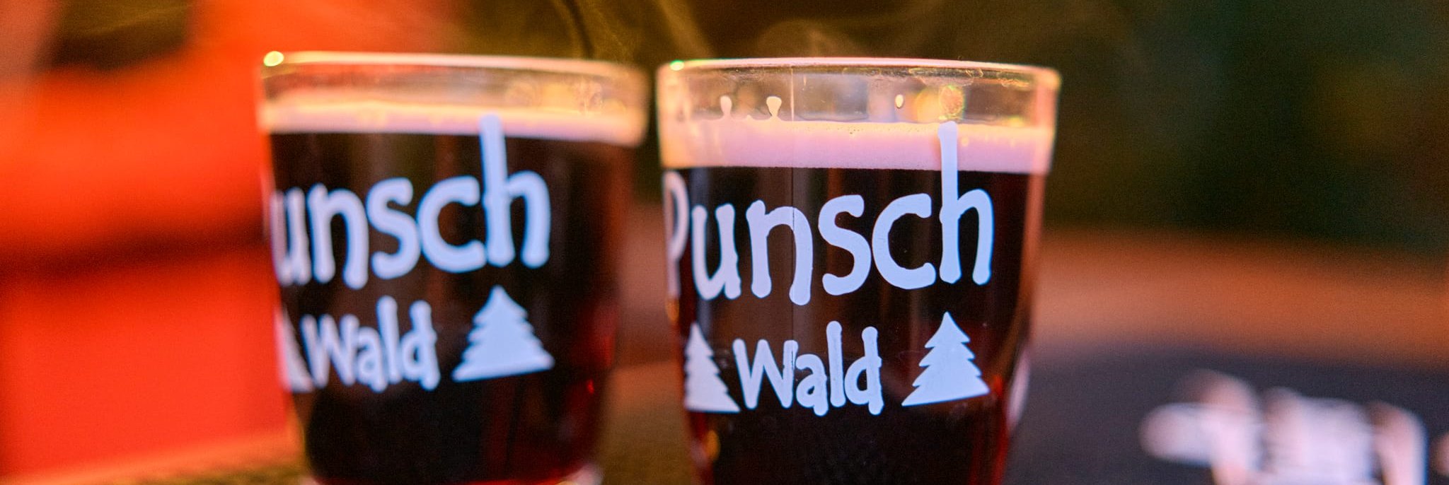 Warme Getränke gehören zum Punschwald mit dazu.