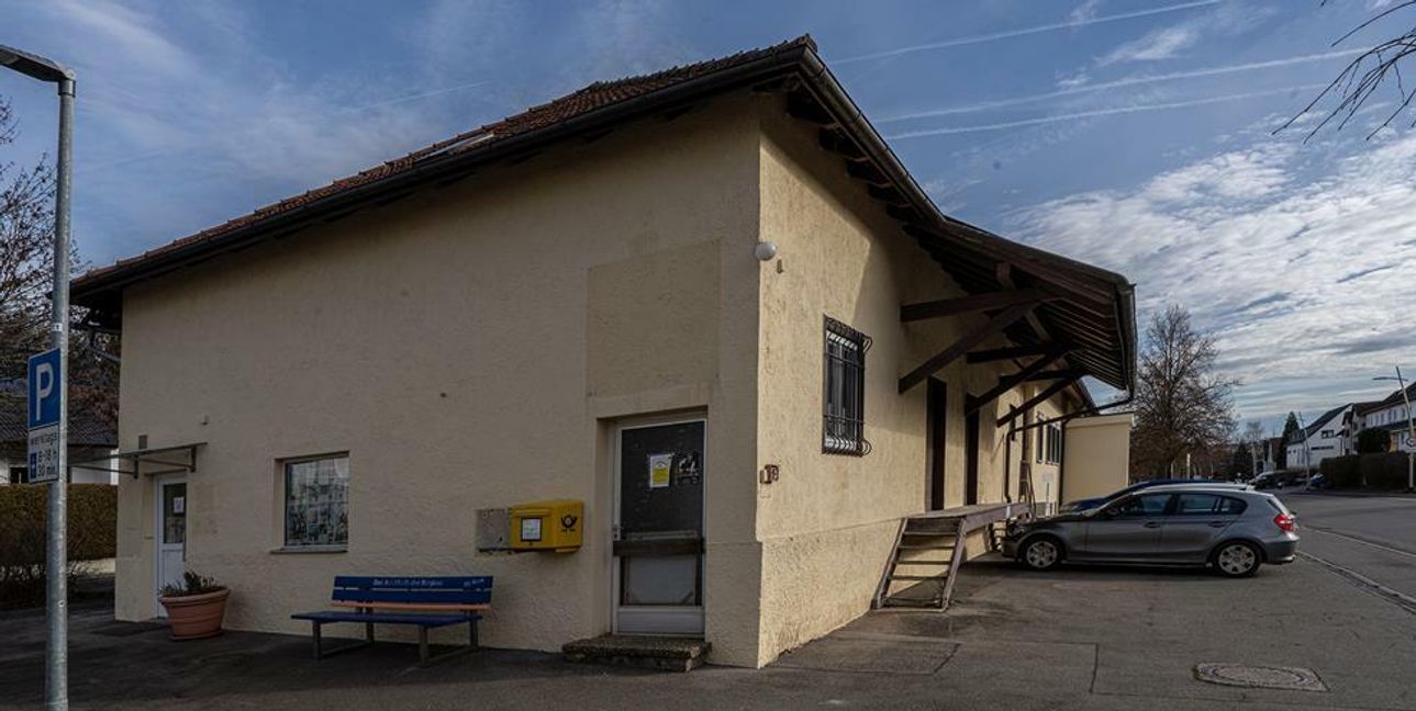 Das Teelädle in Dätzingen ist geschlossen und damit auch die Postfiliale. Bild: Richter