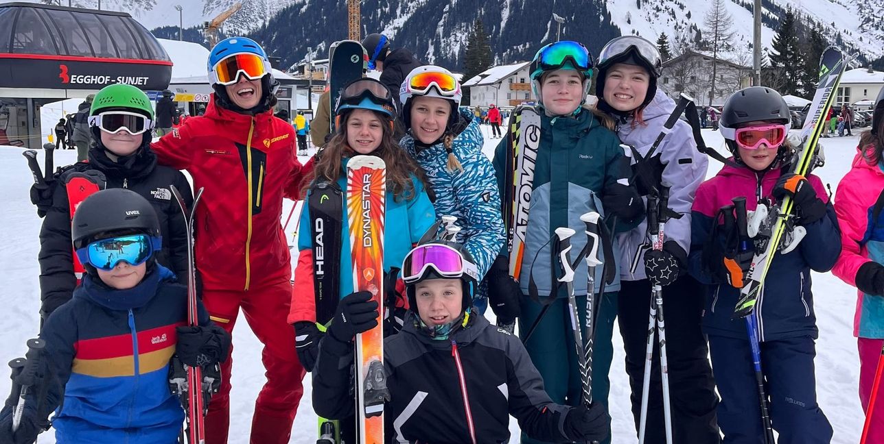 Spaß im Schnee: Glückliche Gesichter beim 22. Sindelfinger Schulskitag.