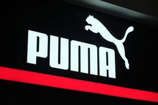 Die Puma-Aktie legt am Donnerstag kräftig zu und sorgt mit neuen Übernahmespekulationen für Aufsehen. Erfahren Sie, was hinter dem Kursanstieg steckt.