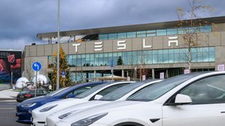 Deutsche Hersteller sind bei E-Autos am beliebtesten, die Marke Tesla hat einen Imageschaden erlitten.