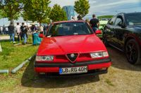 Großes PS-Spektakel auf dem Flugfeld lockt Auto-Fans aus dem In- und Ausland an.