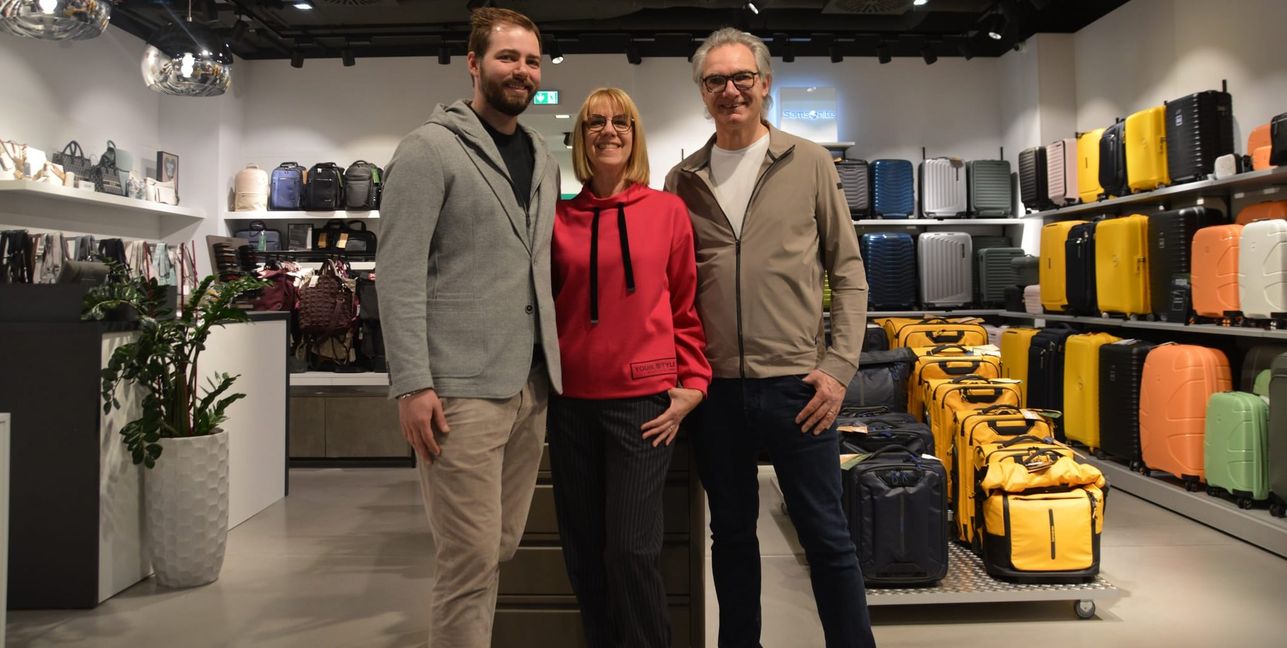 Jan, Sandra und Ralf Maurer (von links) freuen sich auf ihre Kundschaft im Breuningerland Sindelfingen.