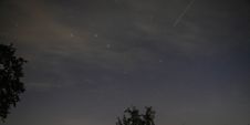 Spannender Blick in den Abendhimmel in der Nacht zum Dienstag.