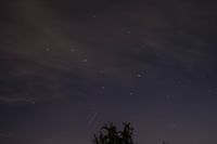 Spannender Blick in den Abendhimmel in der Nacht zum Dienstag.