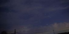 Spannender Blick in den Abendhimmel in der Nacht zum Dienstag.