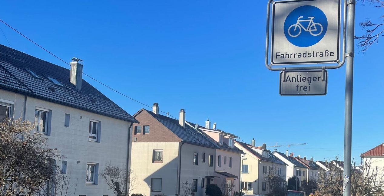 Die Hinterweil-Radroute führt über den Schleicher: Deshalb müssen Parkplätze weichen.